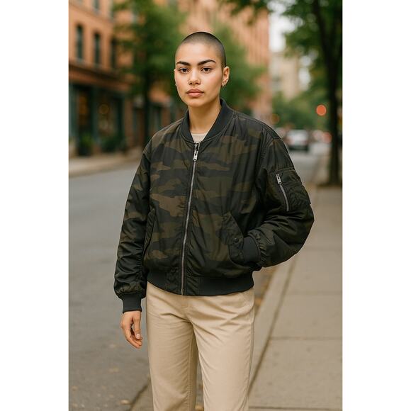 PINK Victoria's Secret Flight Camo Oversized Jacket XS - Picture 1 of 5